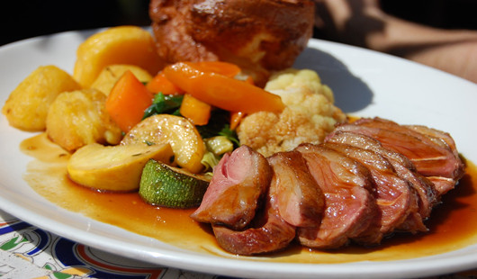 邦海外 百科首页 饮食文化 去英国旅游必然要品尝当地的特色食物.