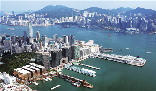 移居香港后，内地身份证该如何处理?