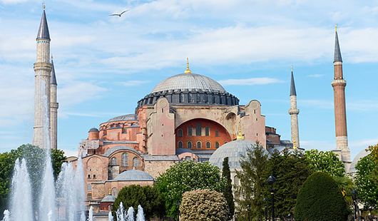 土耳其·地标——令人惊叹的圣索菲亚大教堂